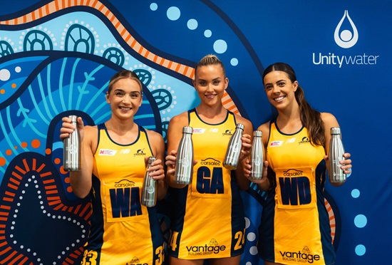 Lightning players holding water bottles